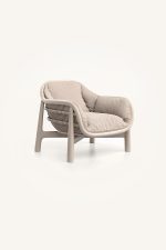the serra lounge chair
